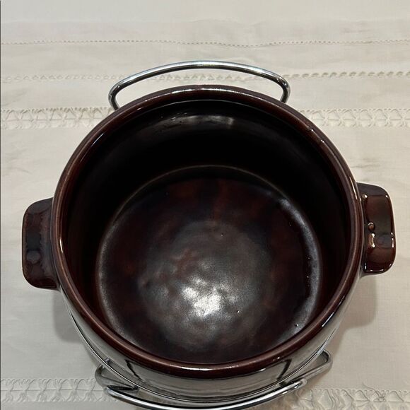 1950’s Westbend Bean Pot with holder H 7.5 Di 6.5 in wt 3.8 # - Picture 3 of 6